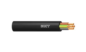 Czarny kabel NKT z trzema żyłami miedzianymi. Idealny do zasilania domu 16kW ze skrzynki.