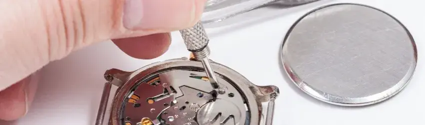 Fossil wymiana baterii: DIY czy zegarmistrz? Kompletny przewodnik