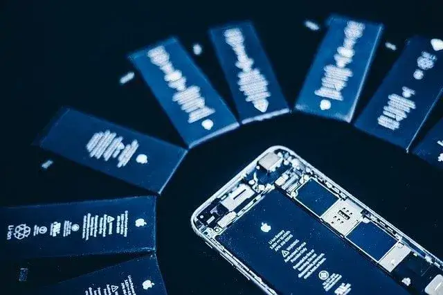 Oryginalna bateria Apple vs zamiennik iPhone
